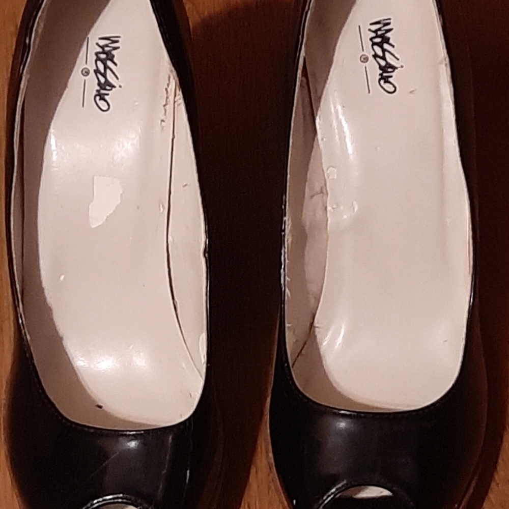 Mossimo black heels size 8.5 used